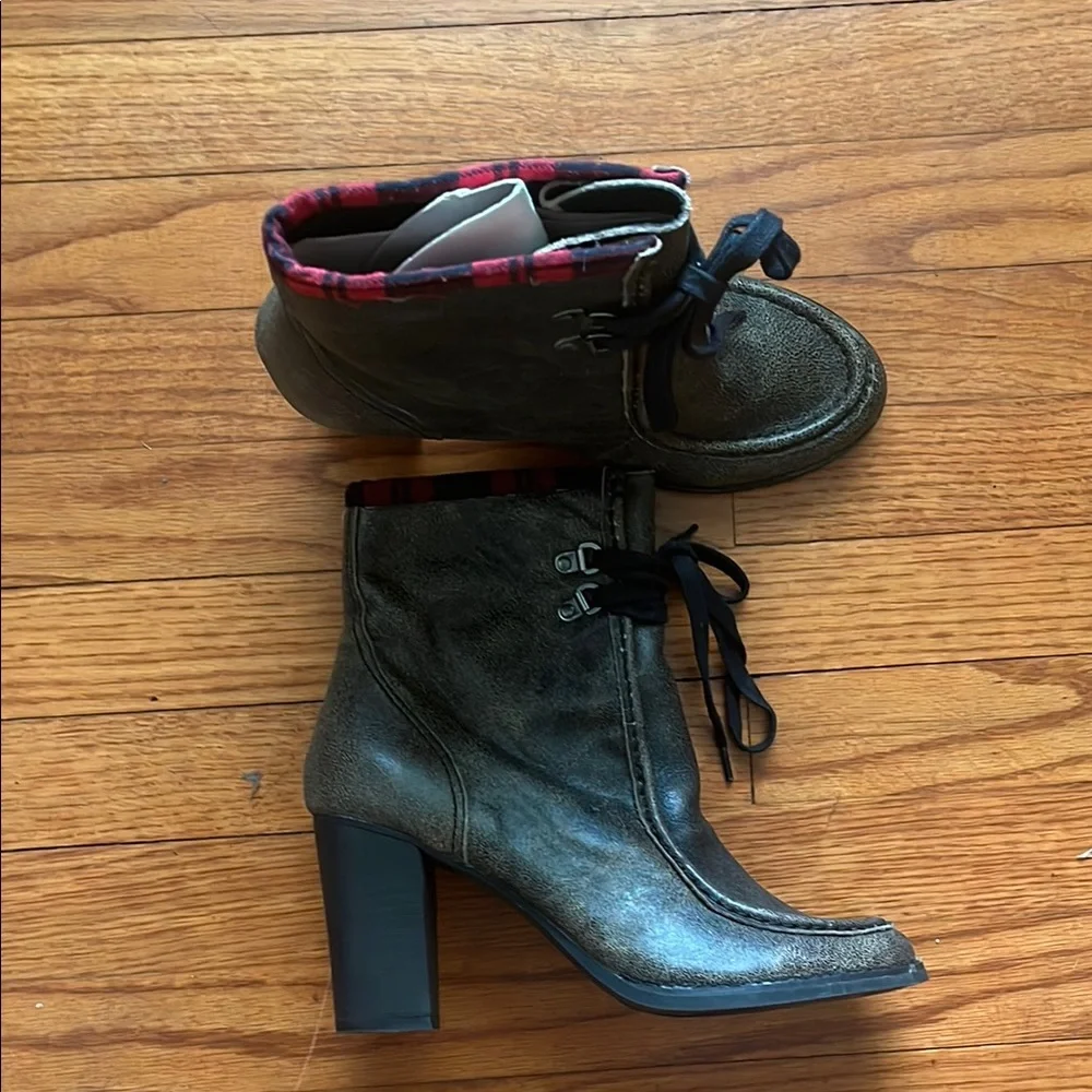 Von Dutch stack heel boot - Picture 1 of 7